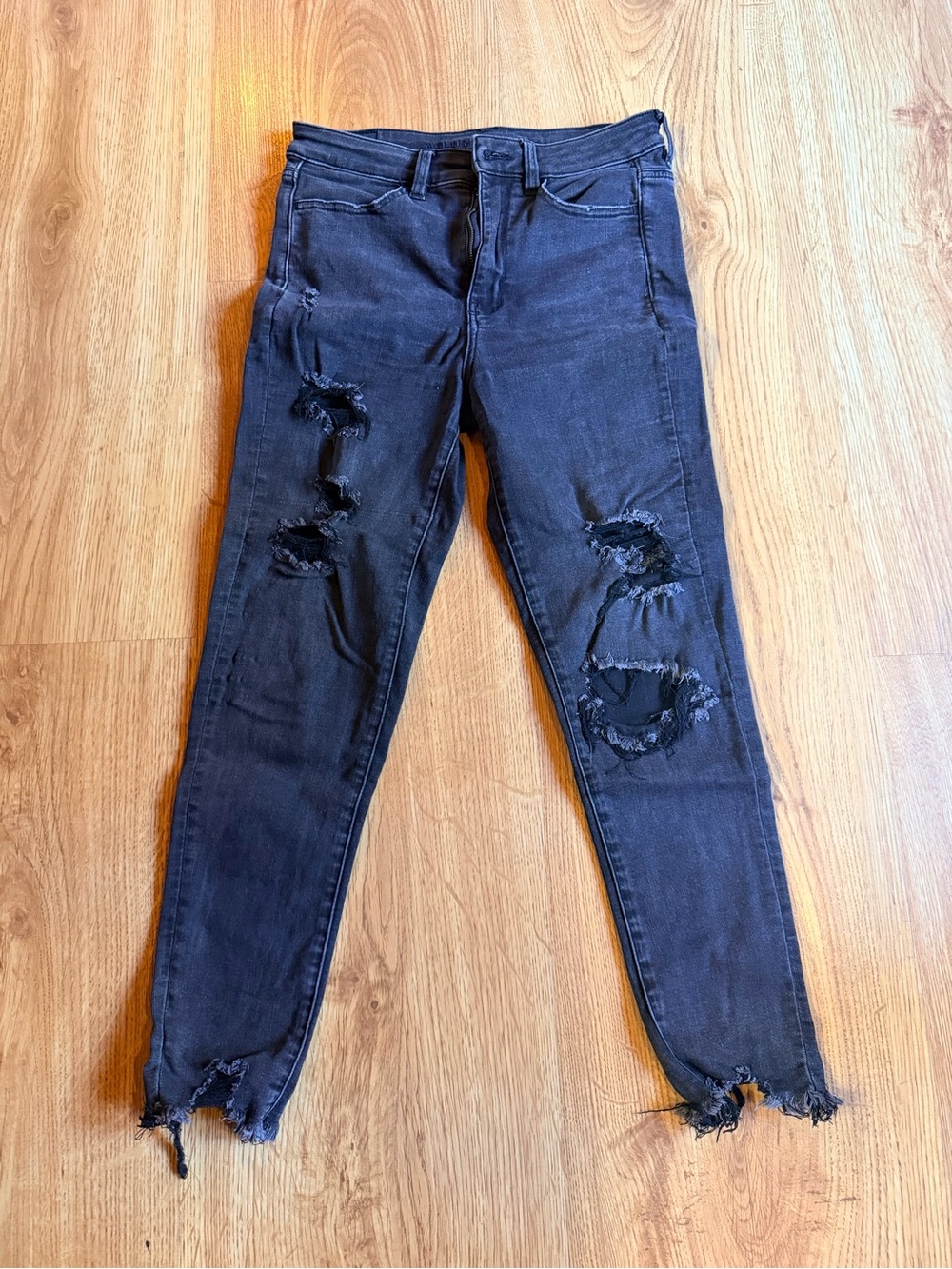 American Eagle Outfitters Black Distressed Ankle Jeans